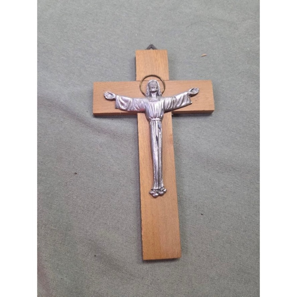 Vintage Wood and Metal Risen Christ Crucifix Wall Cross Religious Decor 5 Inch